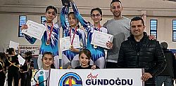 &kid=Okulumuz Cimnastik takımı yıldızlar kategorisinde Konya şampiyonu olmuştur